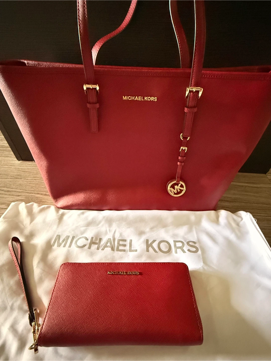 Stunning XL MINT Condition MK • MICHAEL KORS • XL Tote w Wallet