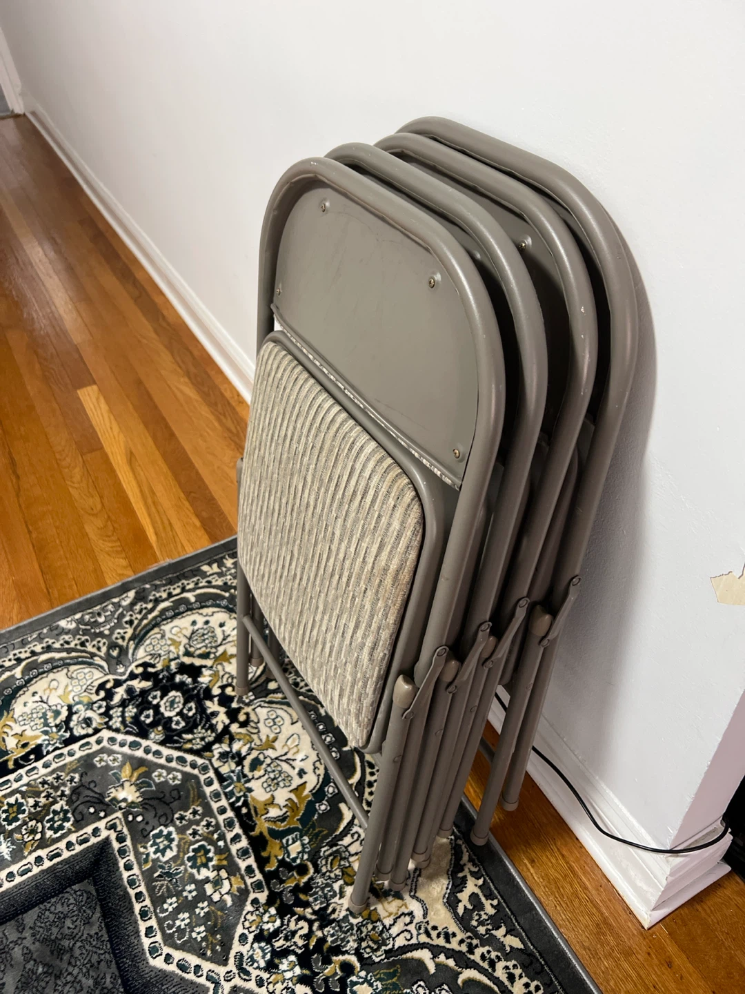 Set of 4 Folding Chairs