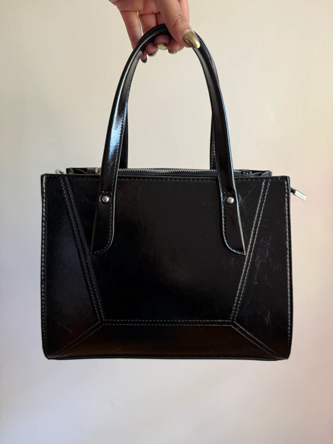 Sleek Black Handbag - photo 2