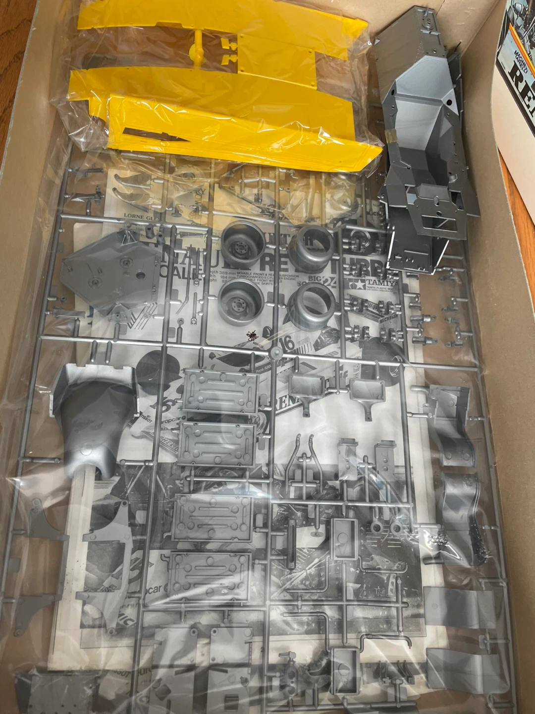 1:12 scale formula one model kit - photo 3