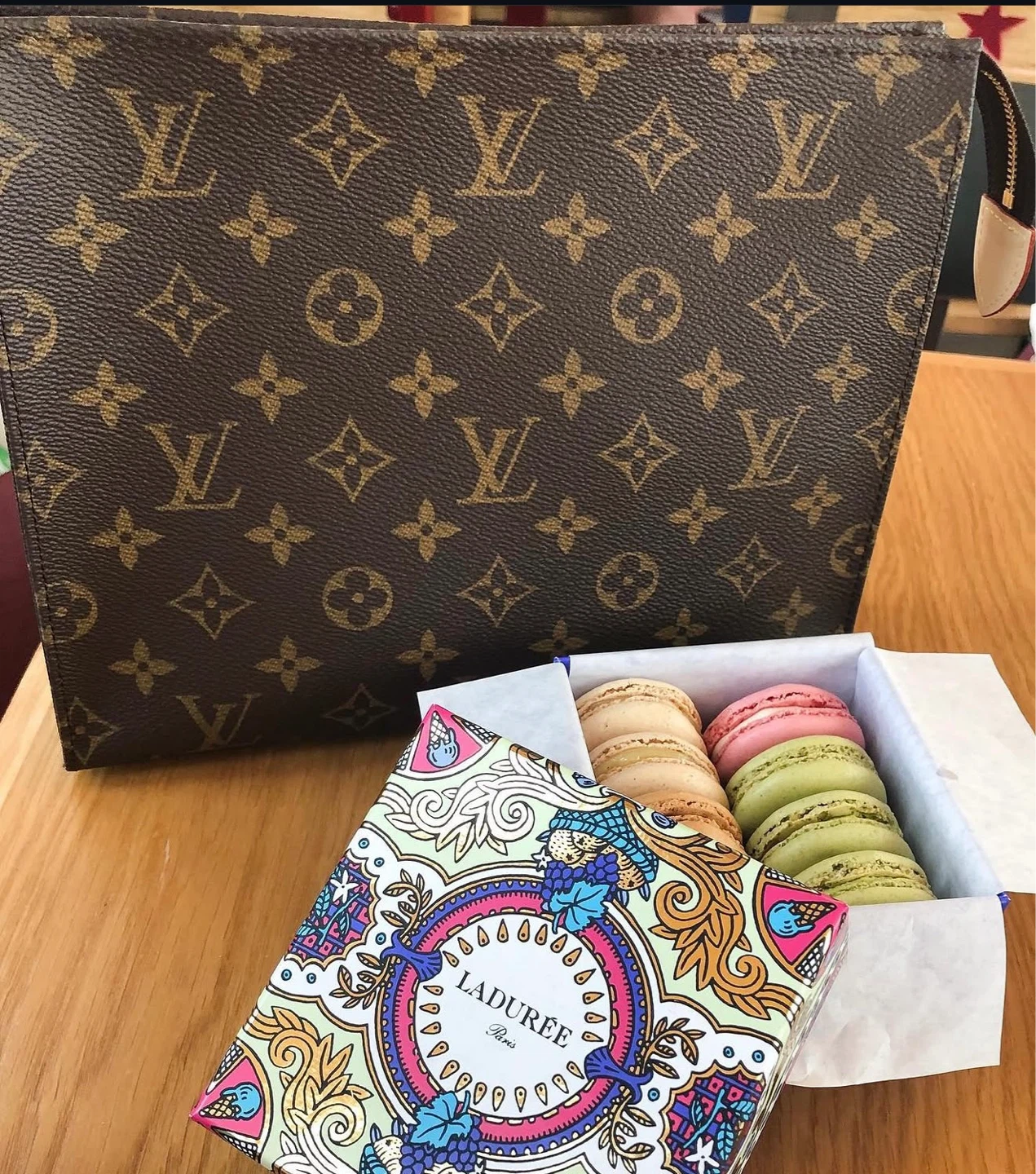 Louis Vuitton Toiletry 26 - photo 2