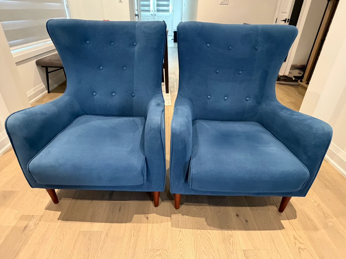 Set of Two Blue Velvet Wingback Accent Chairs