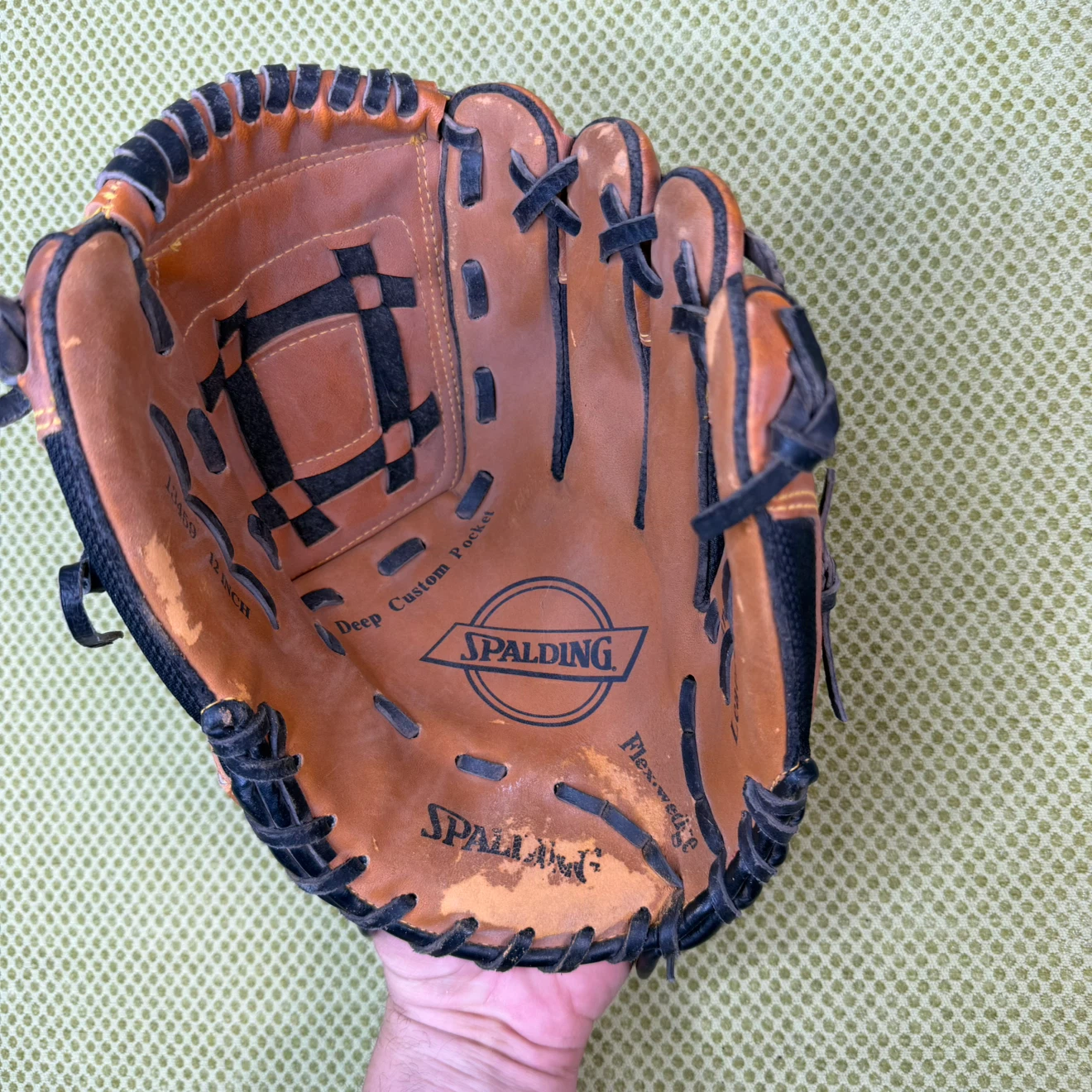Spalding 12-inch Leather Baseball Glove