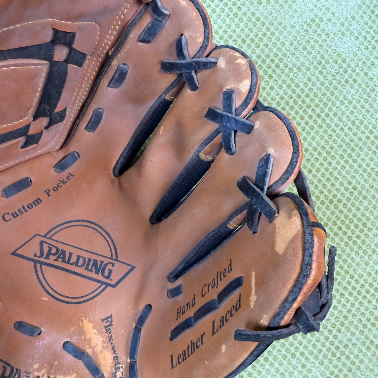 Spalding 12-inch Leather Baseball Glove - photo 3