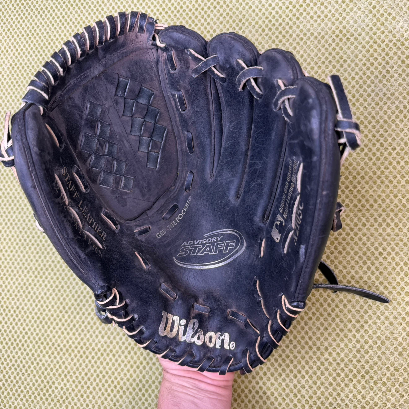 Wilson A2105C Leather Baseball Glove