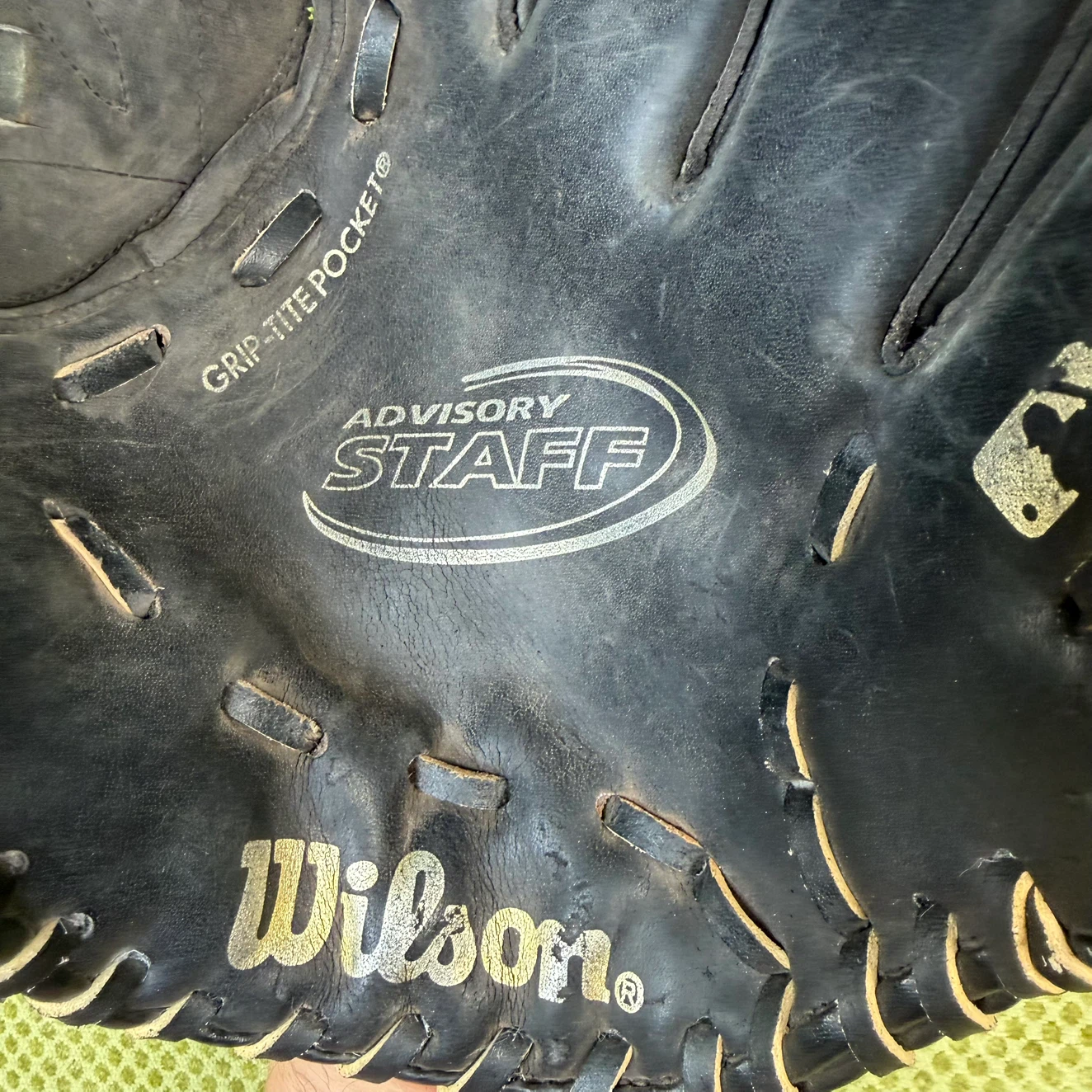 Wilson A2105C Leather Baseball Glove - photo 3