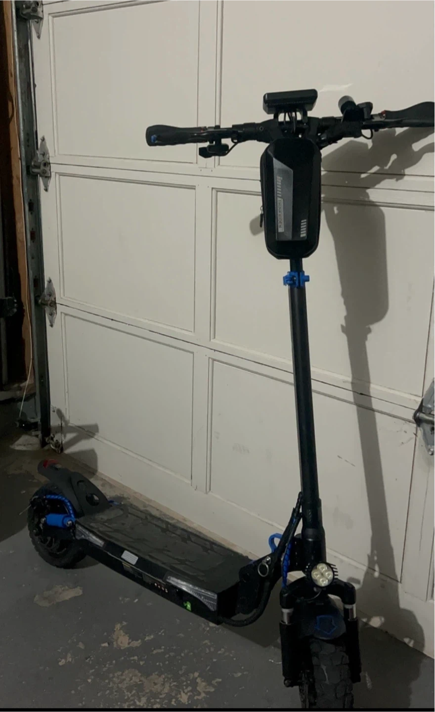 Electric Scooter with Suspension - photo 3
