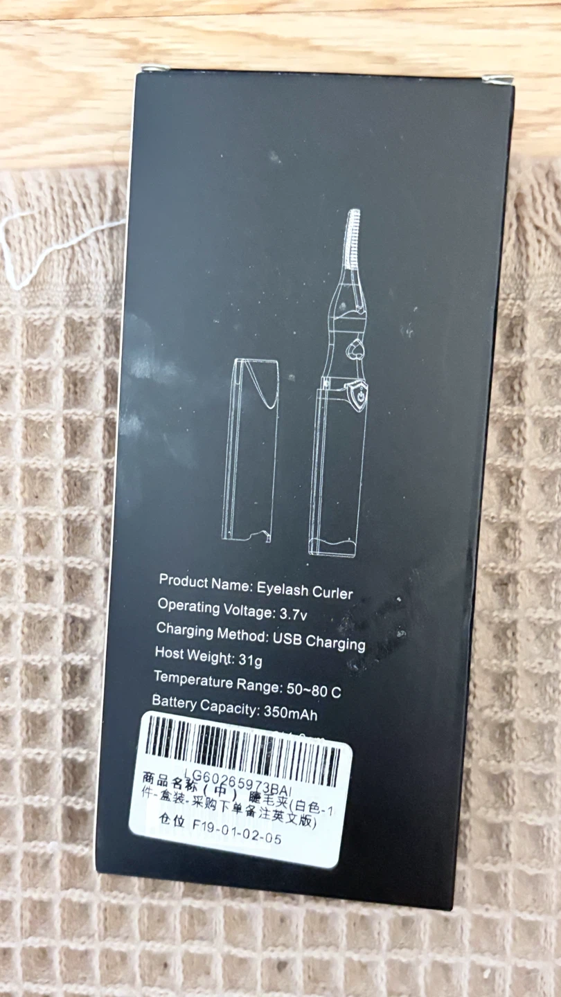 Heated Eyelash Curler, White - photo 2