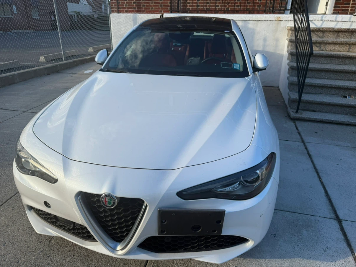 Alfa Romeo Giulia Sedan - photo 2