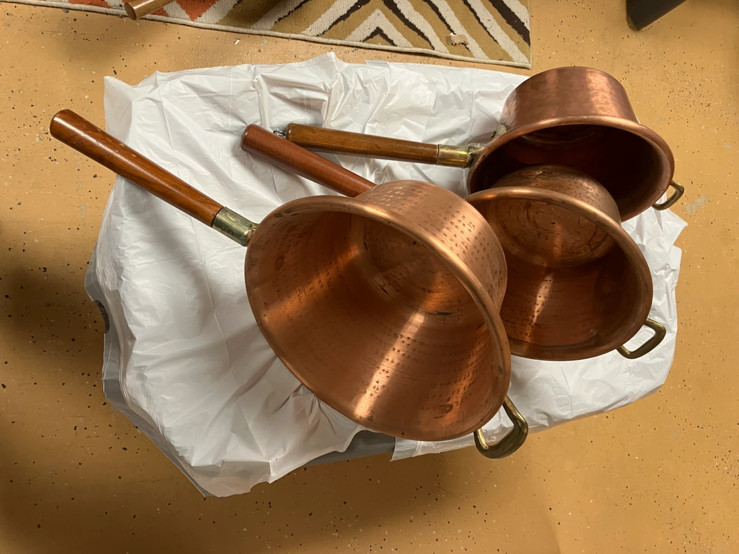 Set of 10 Hammered Copper Pans handmade In Italy - photo 2