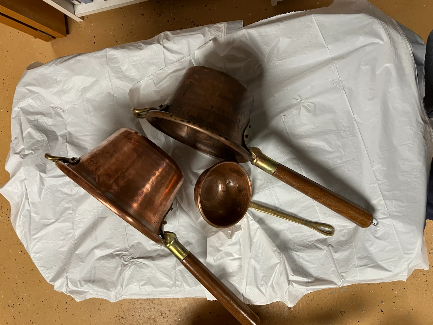 Set of 10 Hammered Copper Pans handmade In Italy - photo 3
