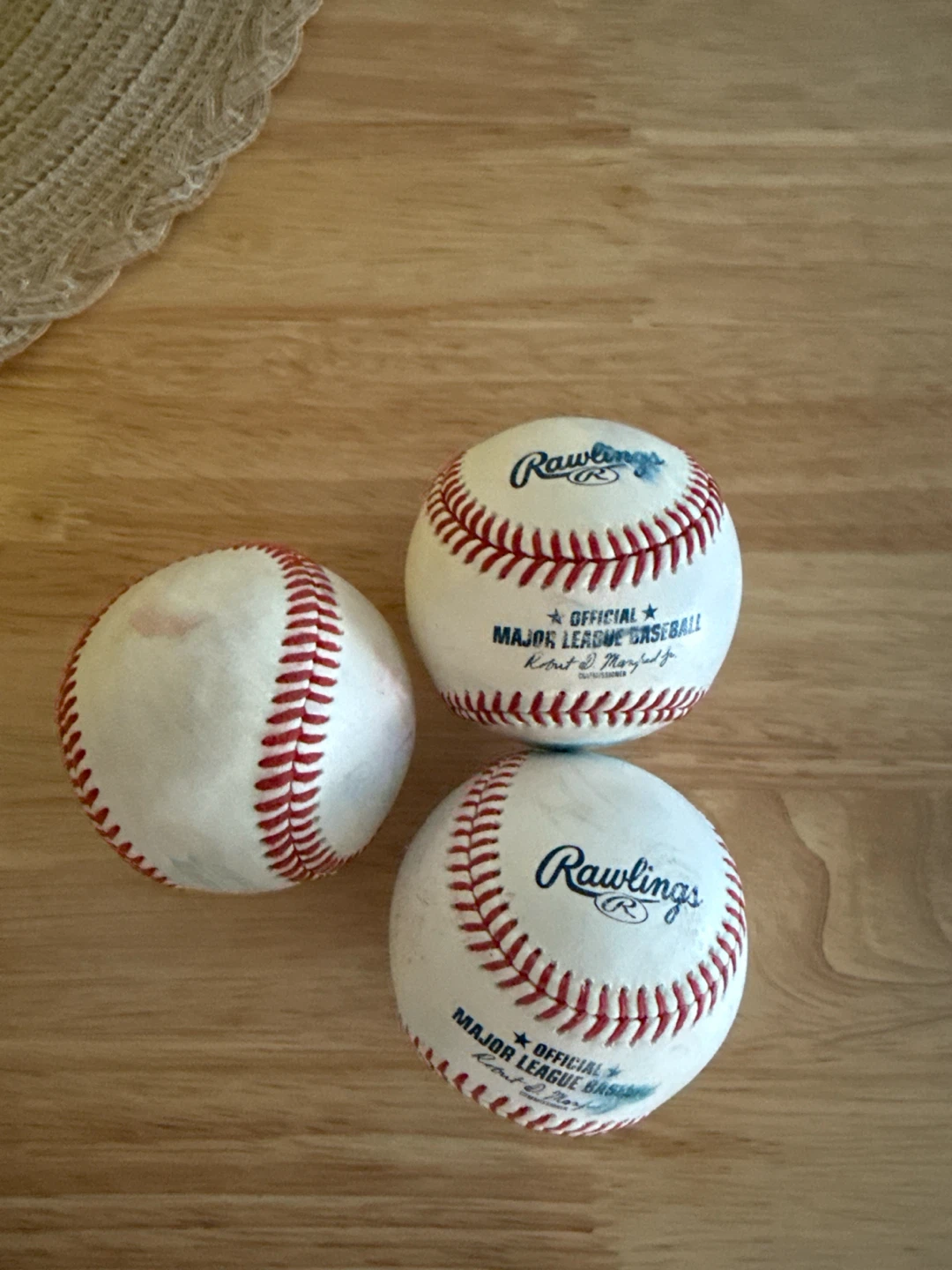 Toronto Blue Jays Fan Items – Sweatshirt & Baseballs - photo 3