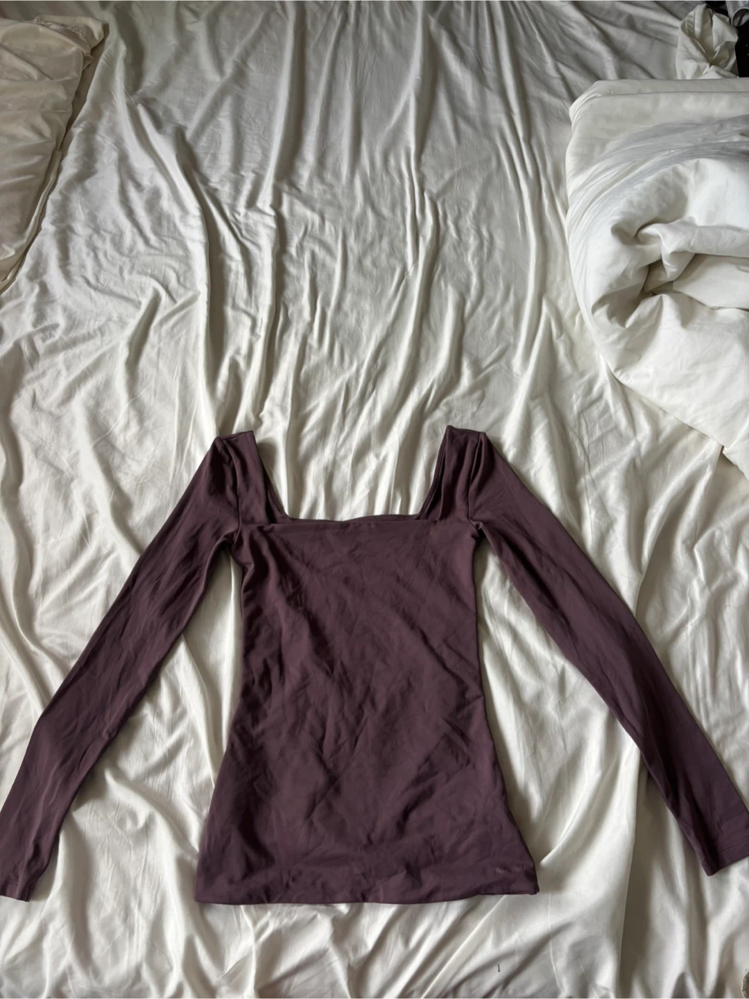 Aritzia Contour Long Sleeve Top - photo 2