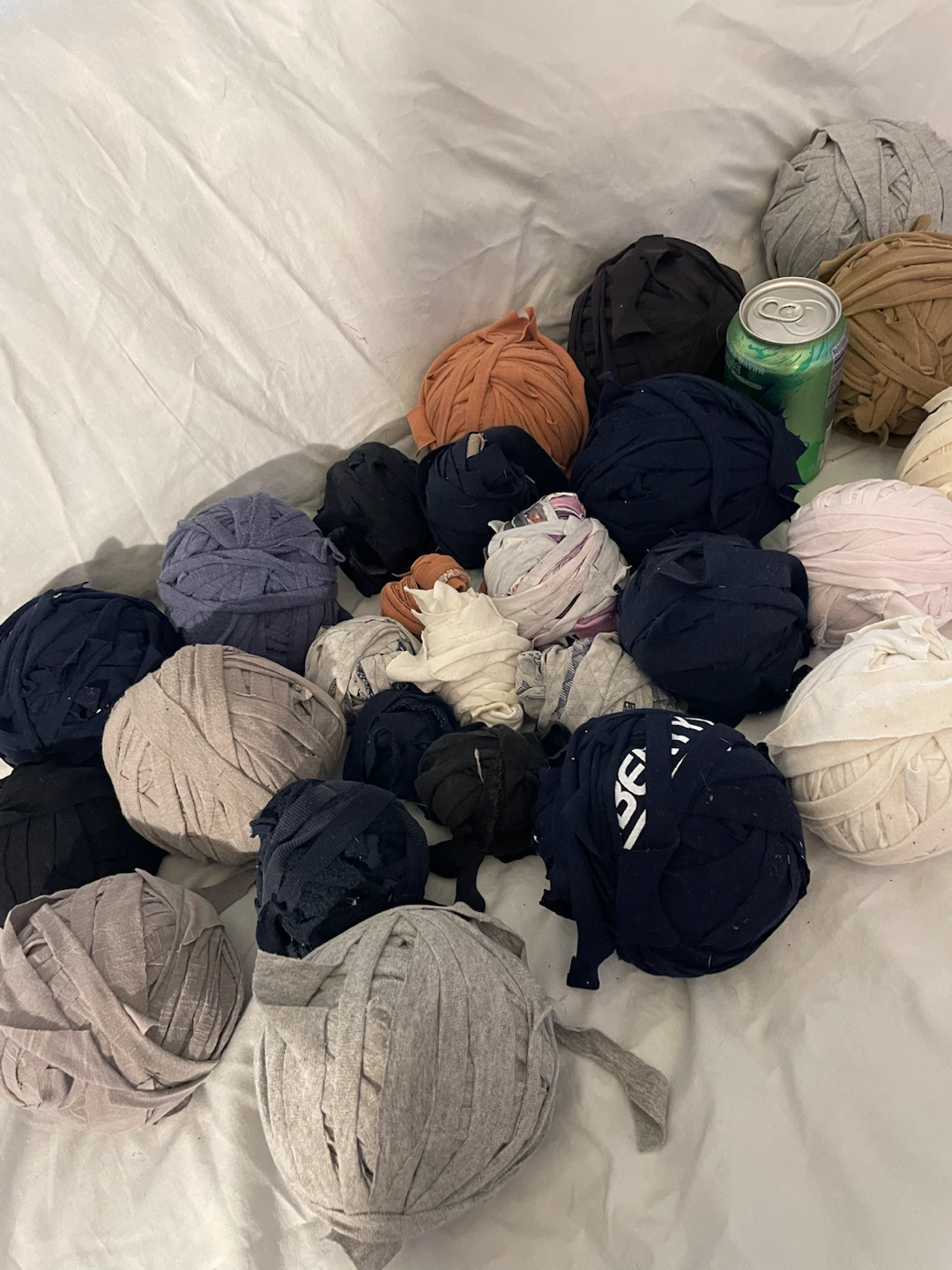 Assorted Fabric Yarn Scrap Bundle - photo 2