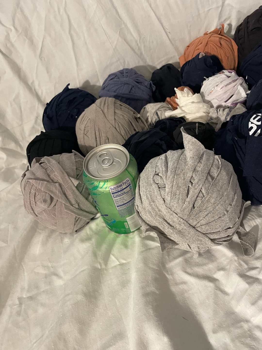 Assorted Fabric Yarn Scrap Bundle - photo 3