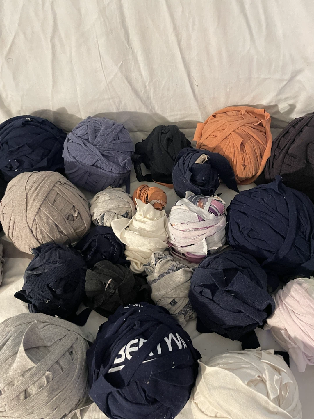 Assorted Fabric Yarn Scrap Bundle - photo 5