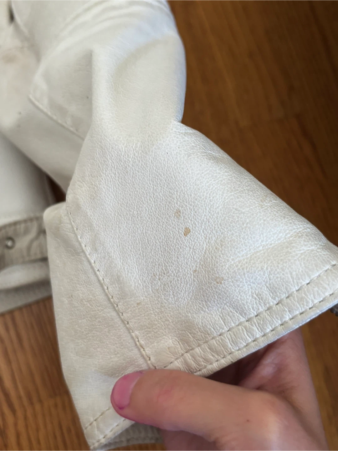 Danier white biker jacket size xs - photo 4