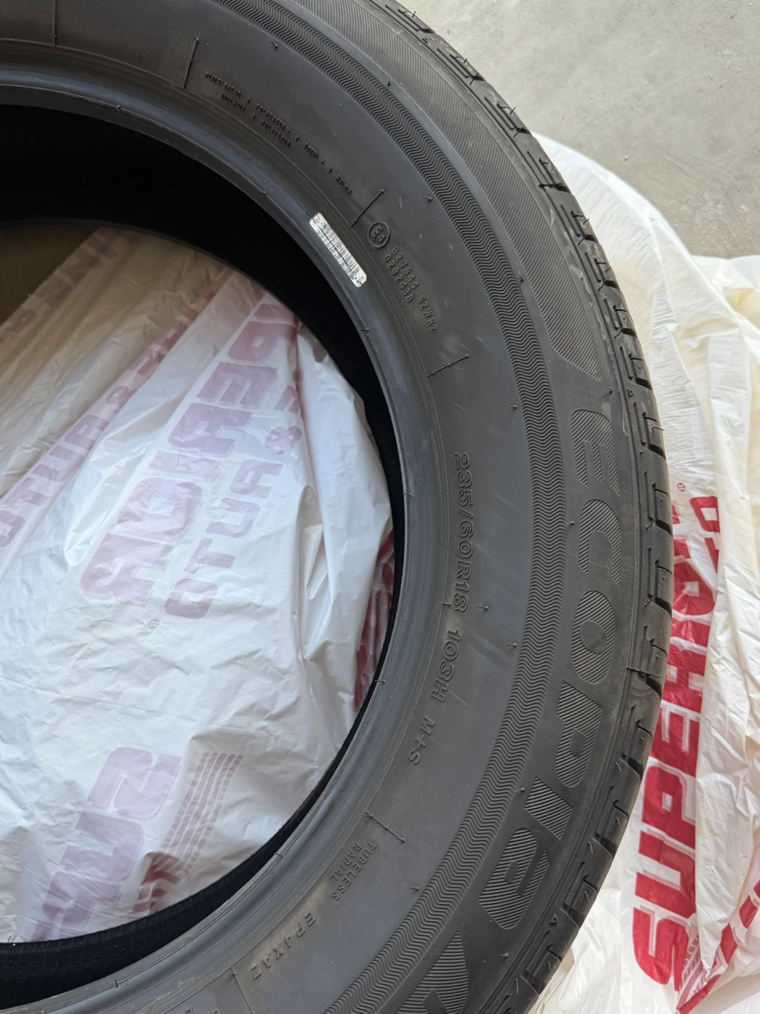 4 Bridgestone Ecopia H/L 422 Plus Tires – 235/60R18 – Like New - photo 3