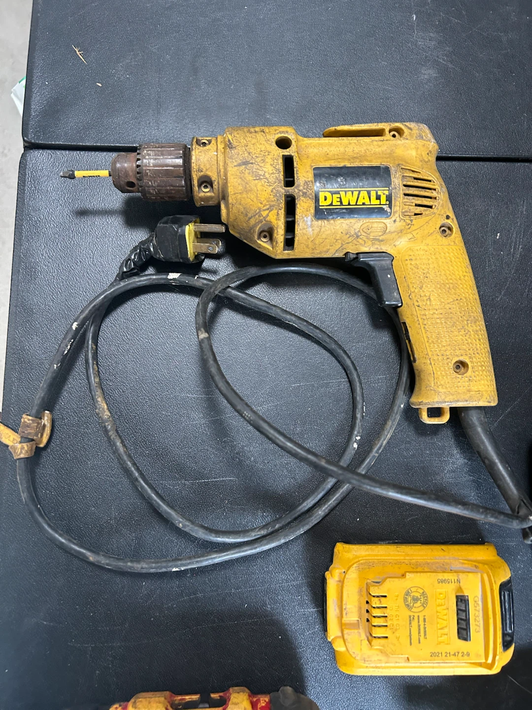 DeWalt Power Tool Lot - Drill, Drywall Gun, Flashlight, Charger - photo 4