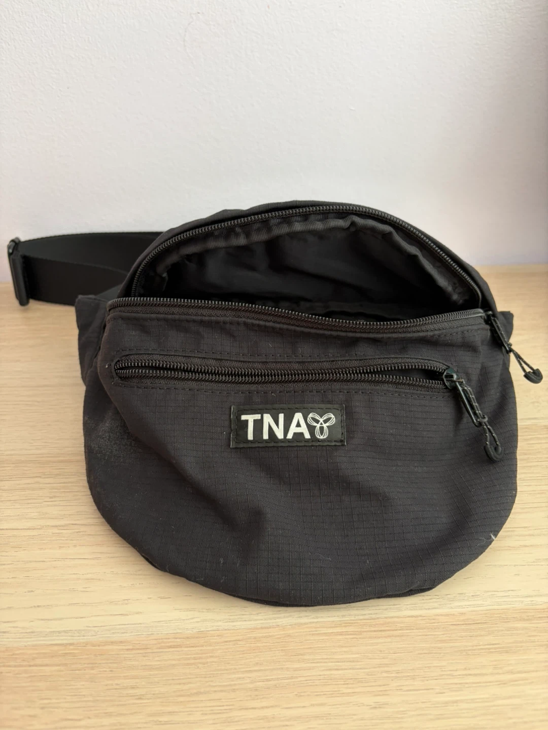 TNA Crossbody Fanny Pack - photo 2