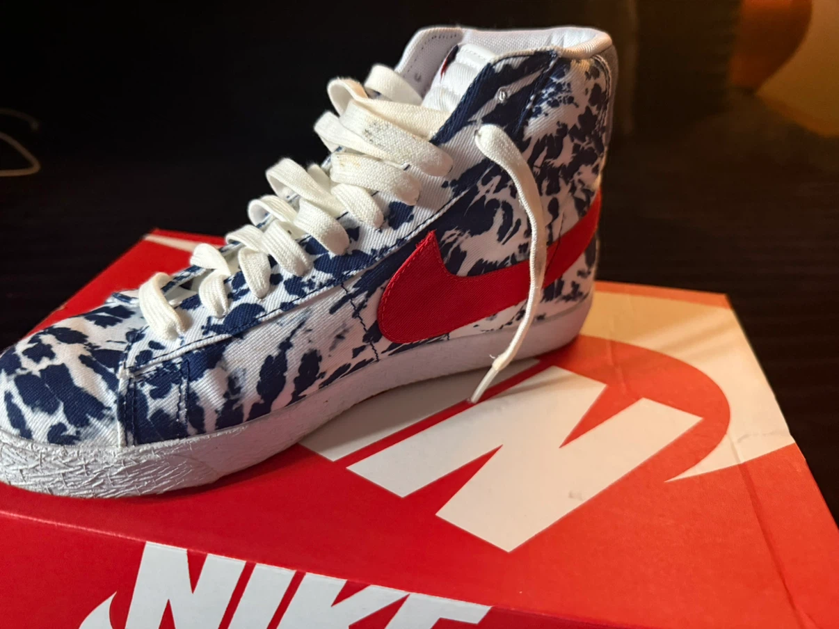 Nike Blazer Mid SE (GS) Sneakers