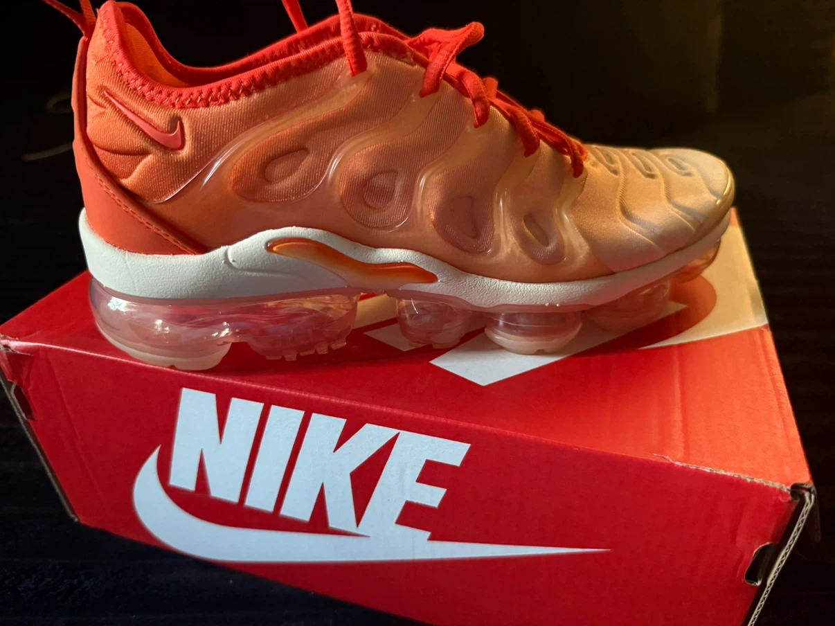 Nike Air VaporMax Plus - Orange