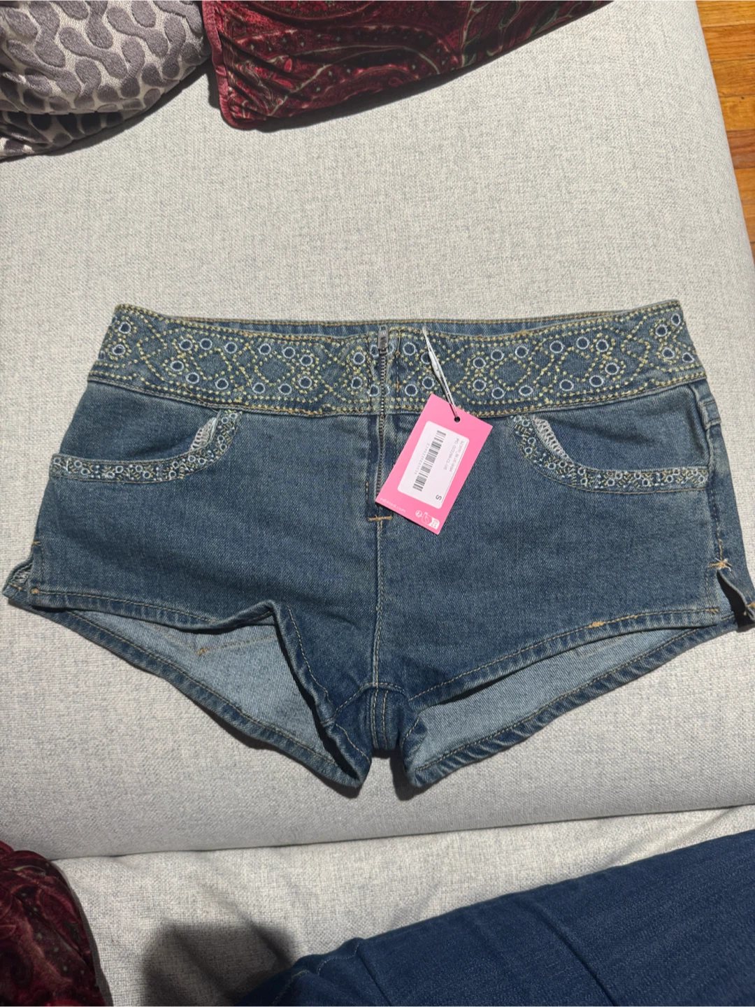 Edikted Denim Shorts - photo 3