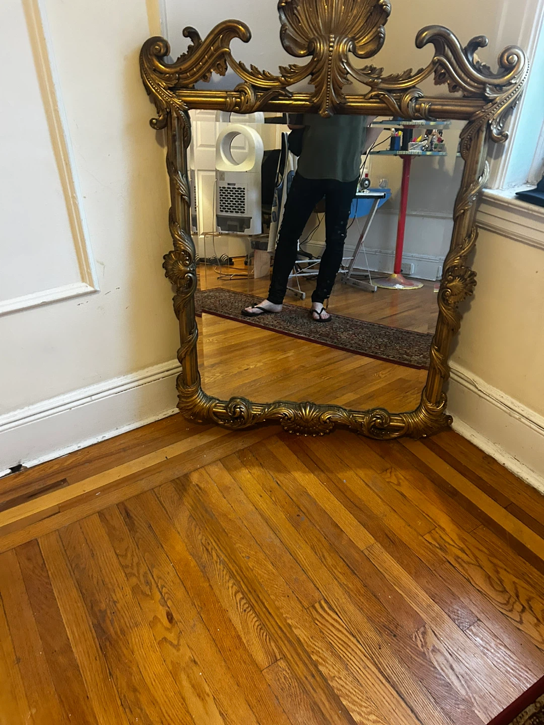 Ornate Baroque-Style Gold Wall Mirror - photo 5