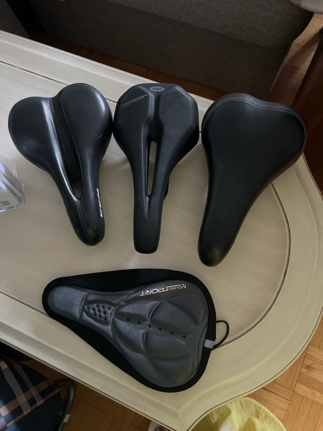 Three Bicycle Saddles and One Gel Seat Cover - photo 2