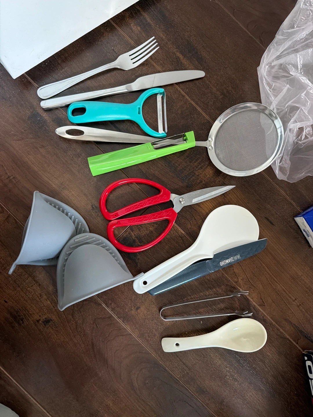 Assorted Kitchen Utensil Set