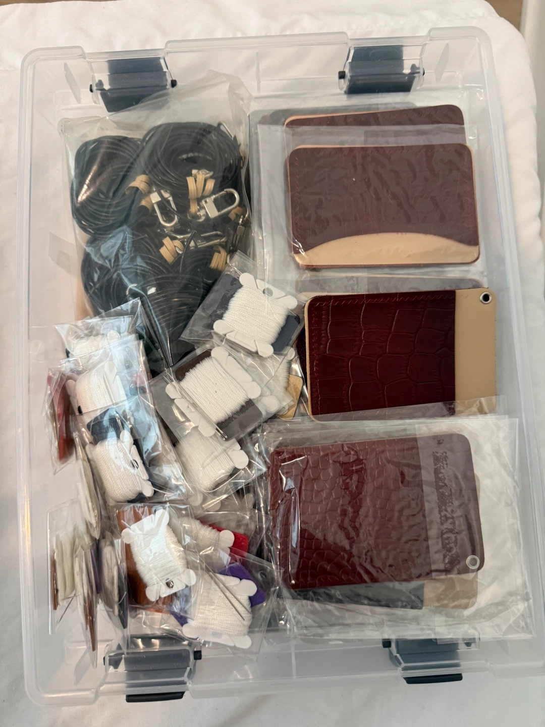 Leathercraft - bulk genuine leather cardholder DIY kits - photo 4