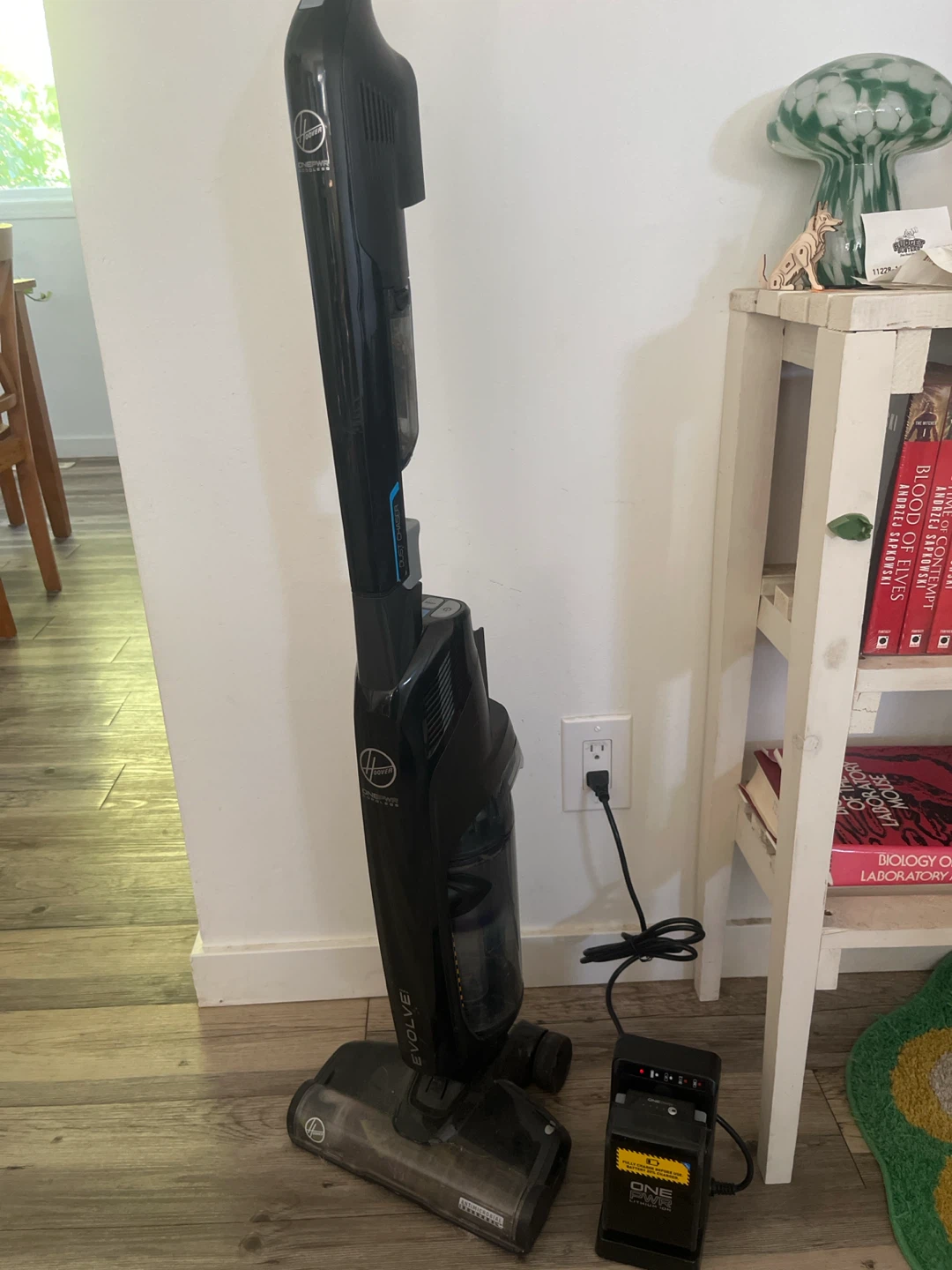 Hoover Evolve Cordless Stick Vacuum