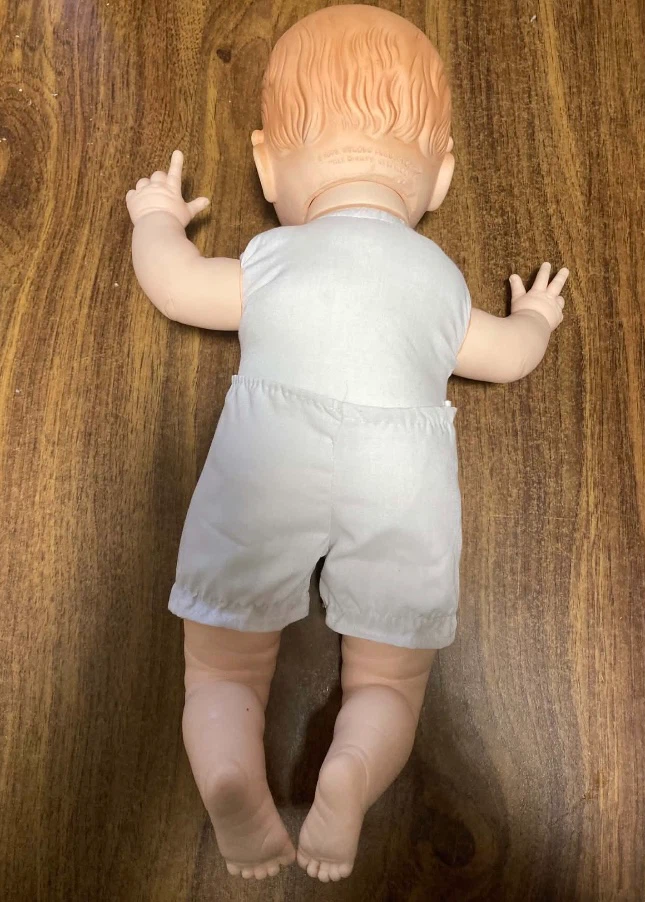 VINTAGE 16” GERBER BABY IN CHRISTENING GOWN - photo 4