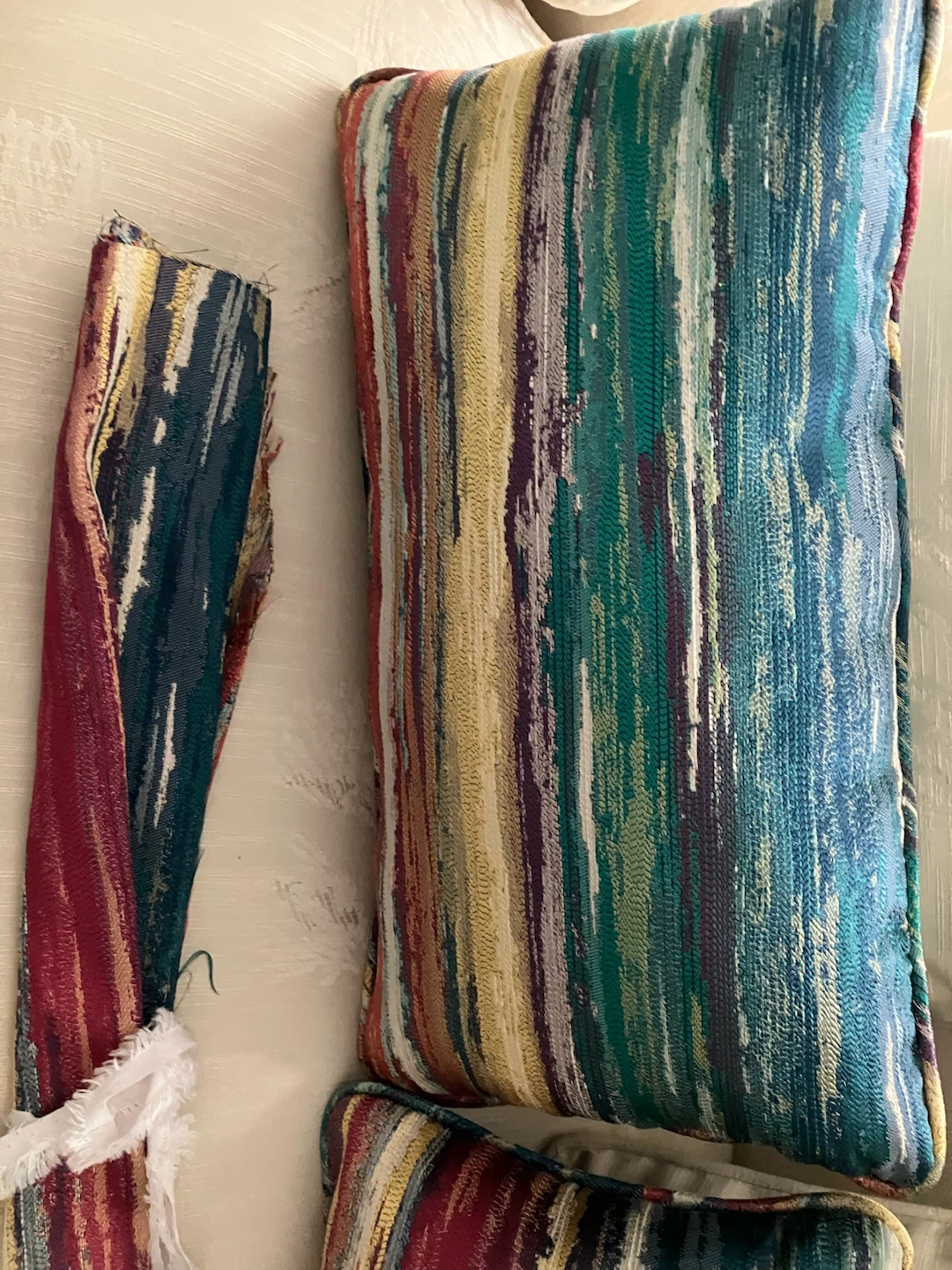 Set of Two new Decorative Throw Pillows - photo 3