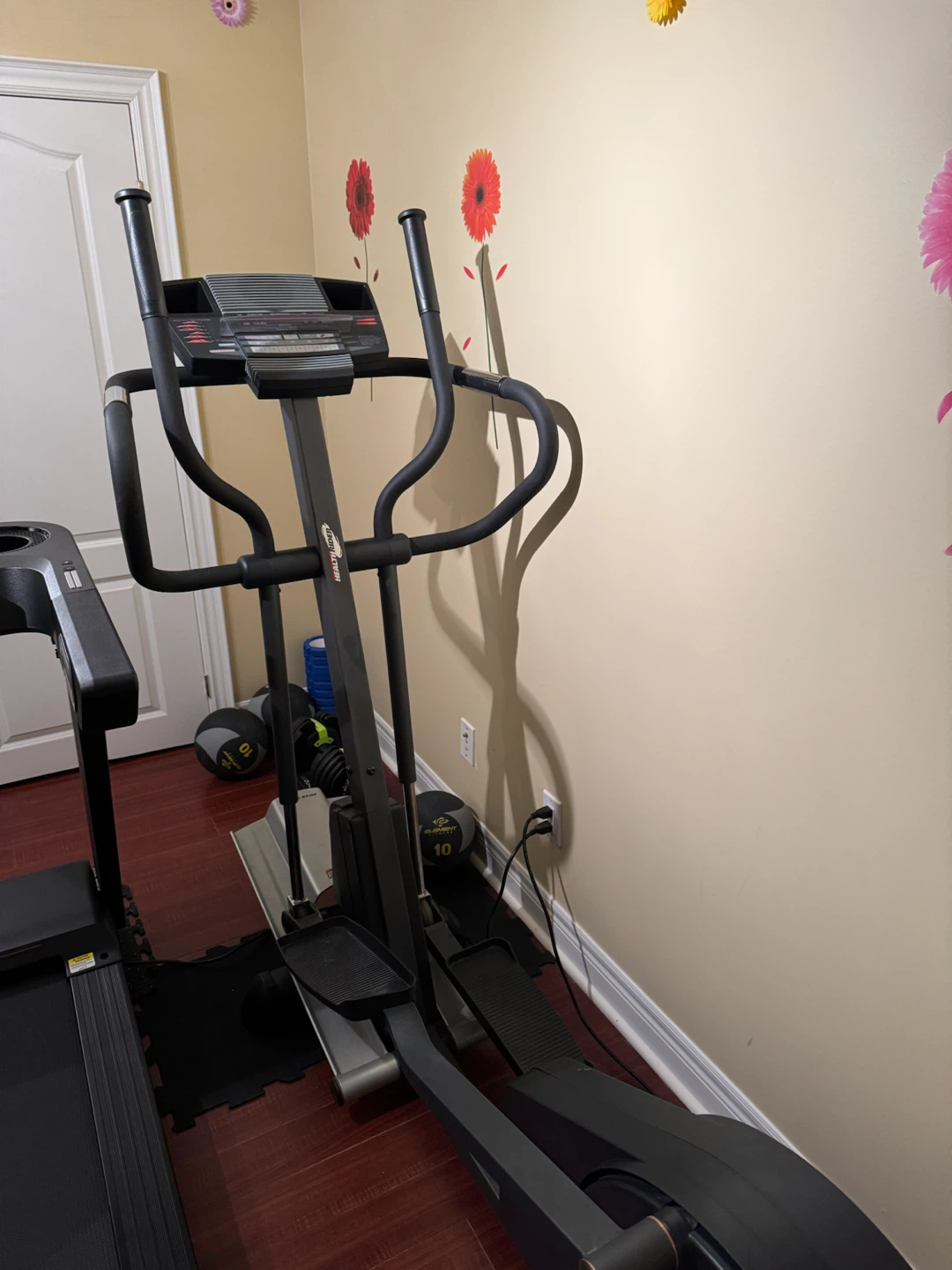 HealthRider AIRE STRIDER E60 Elliptical Machine