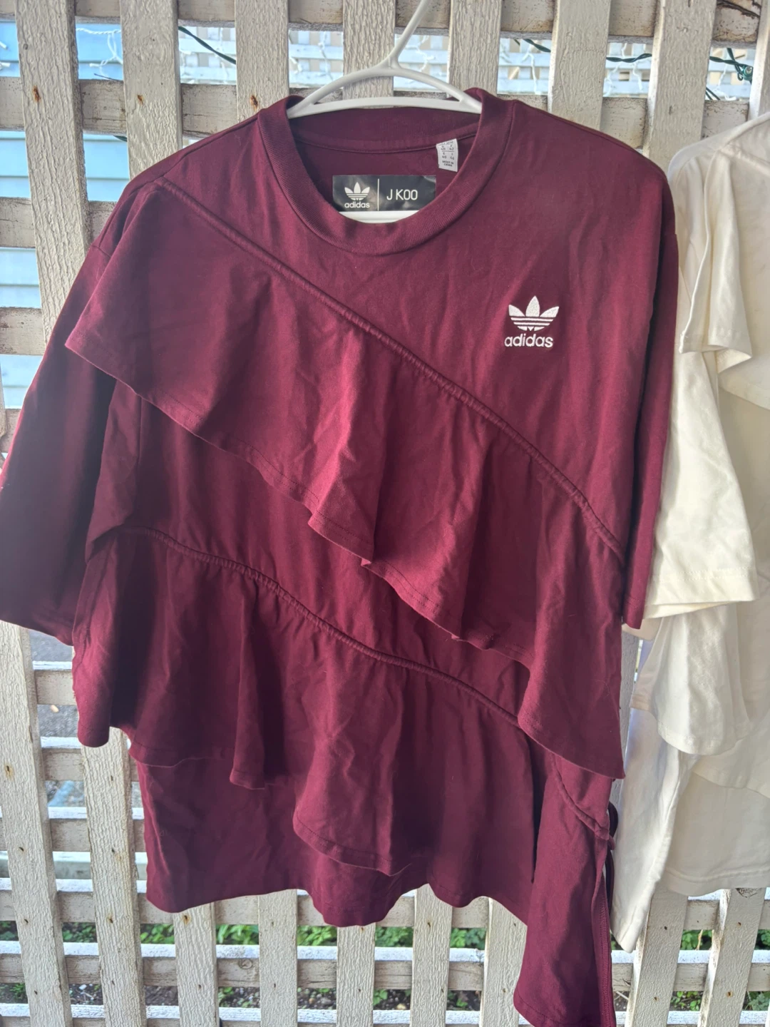 Women’s T- shirts 20 dollars each - photo 2