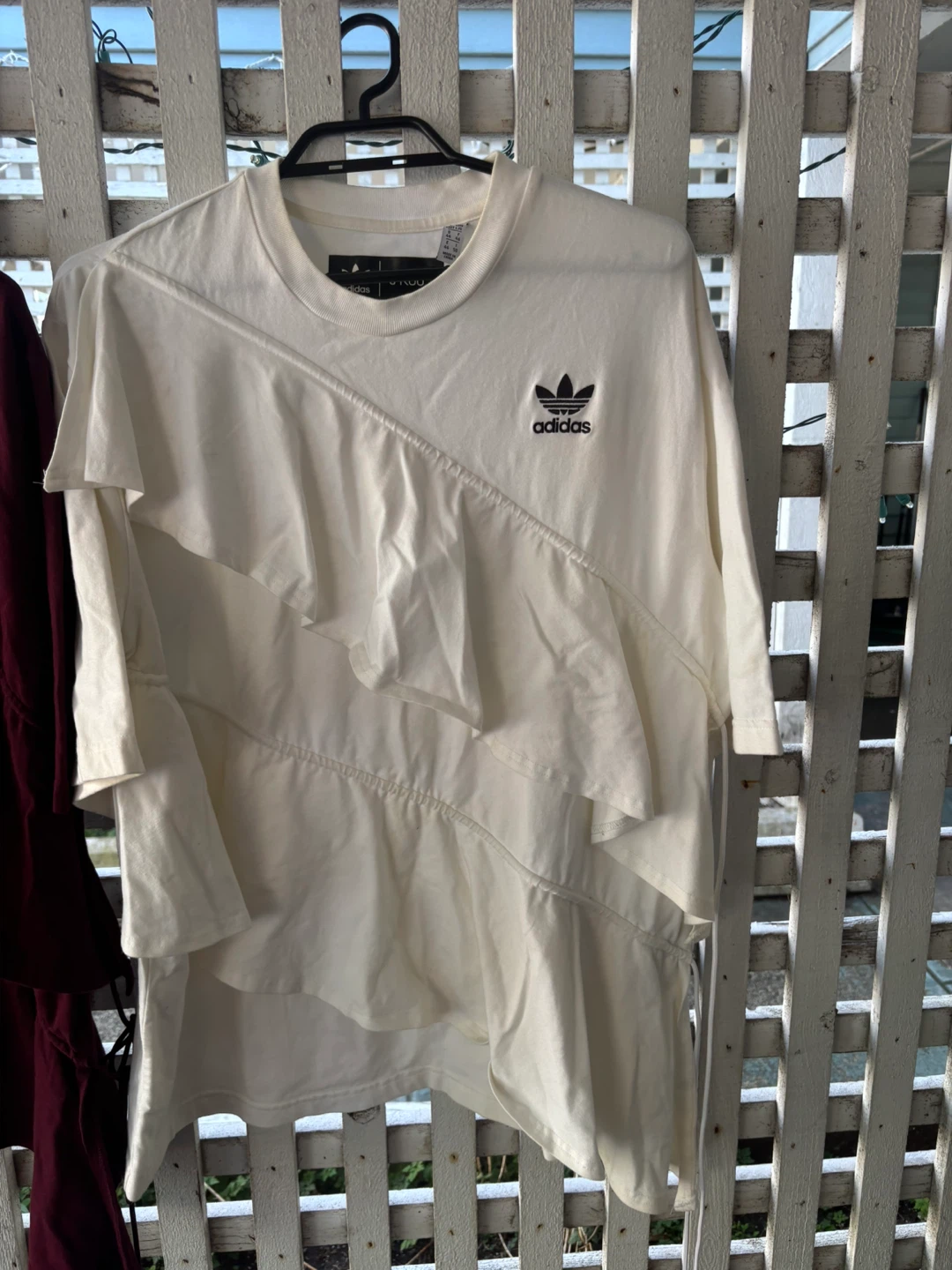Women’s T- shirts 20 dollars each - photo 3