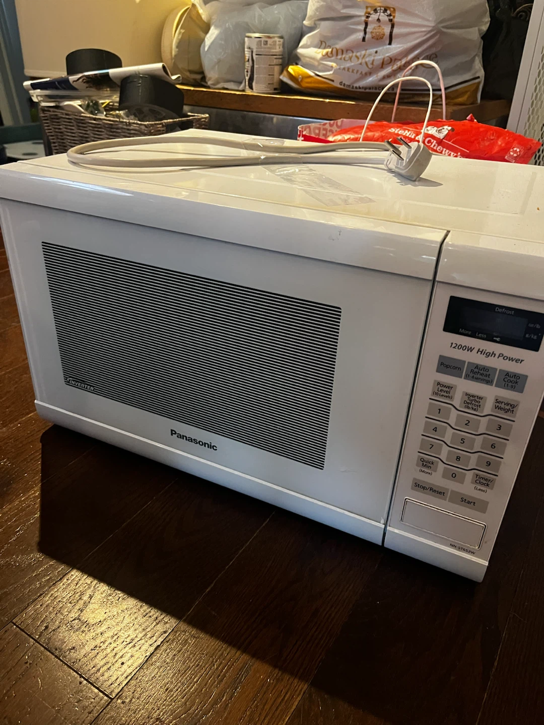 Panasonic Inverter Microwave NN-ST652W
