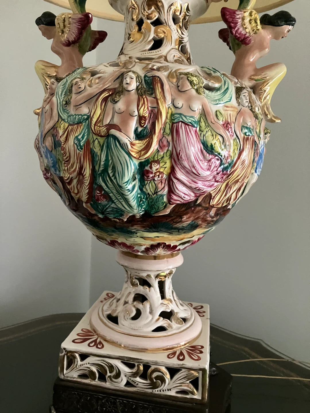 Antique Capidomonte Ceramic Figural Table Lamp - photo 2