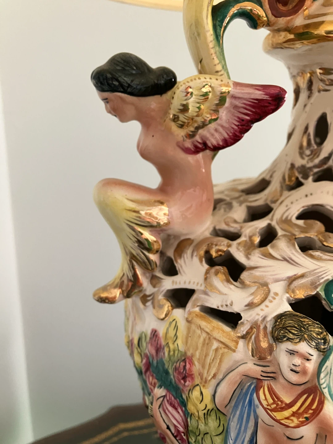 Antique Capidomonte Ceramic Figural Table Lamp - photo 5