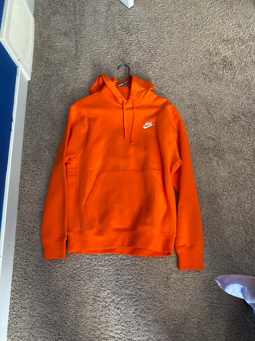 Men’s small nike orange outfit - photo 2