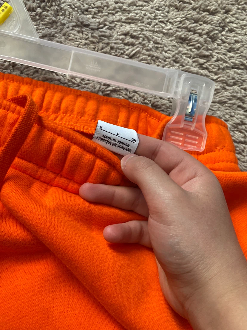 Men’s small nike orange outfit - photo 5