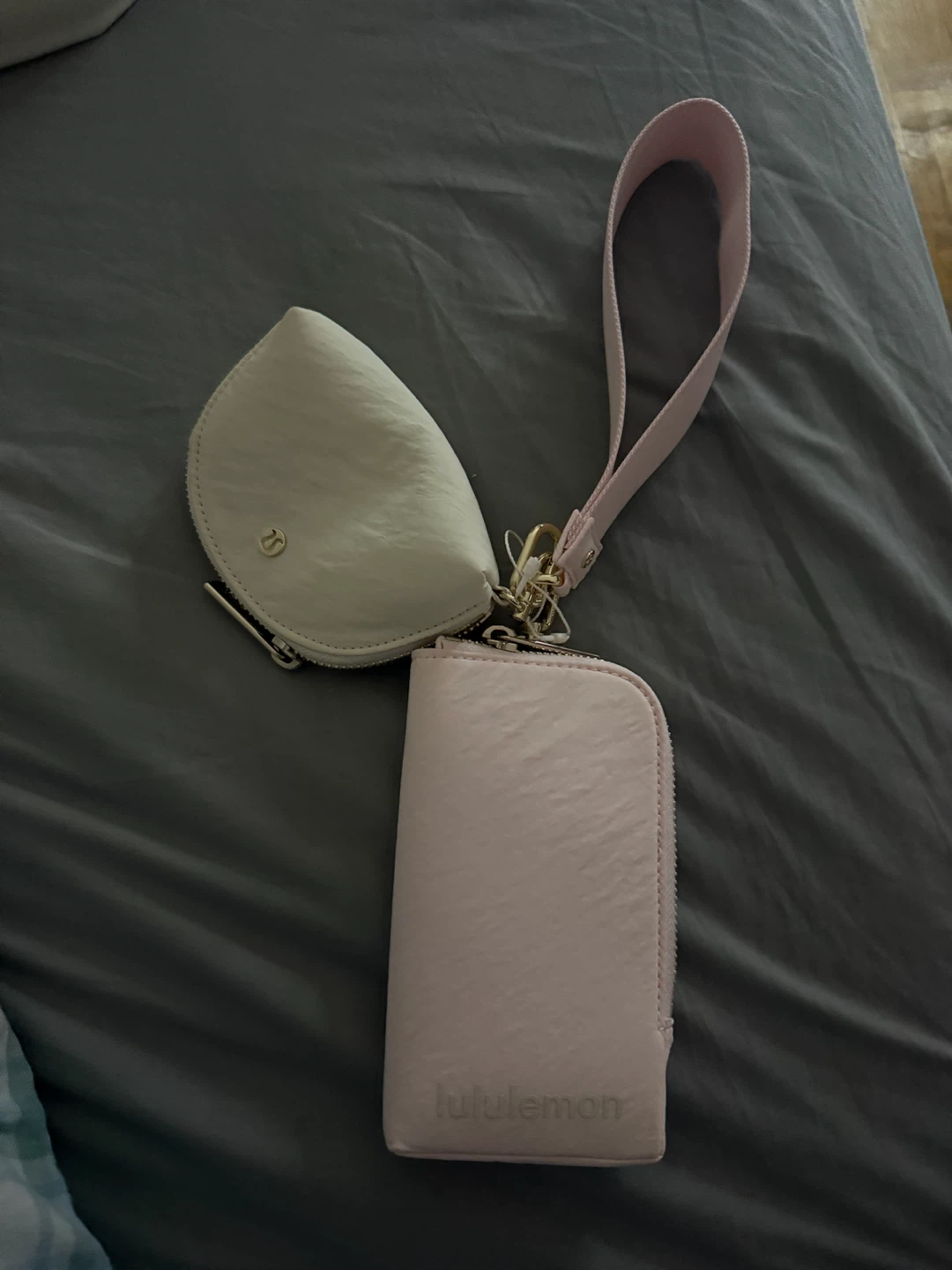 Lululemon wristlet and coin pouch set