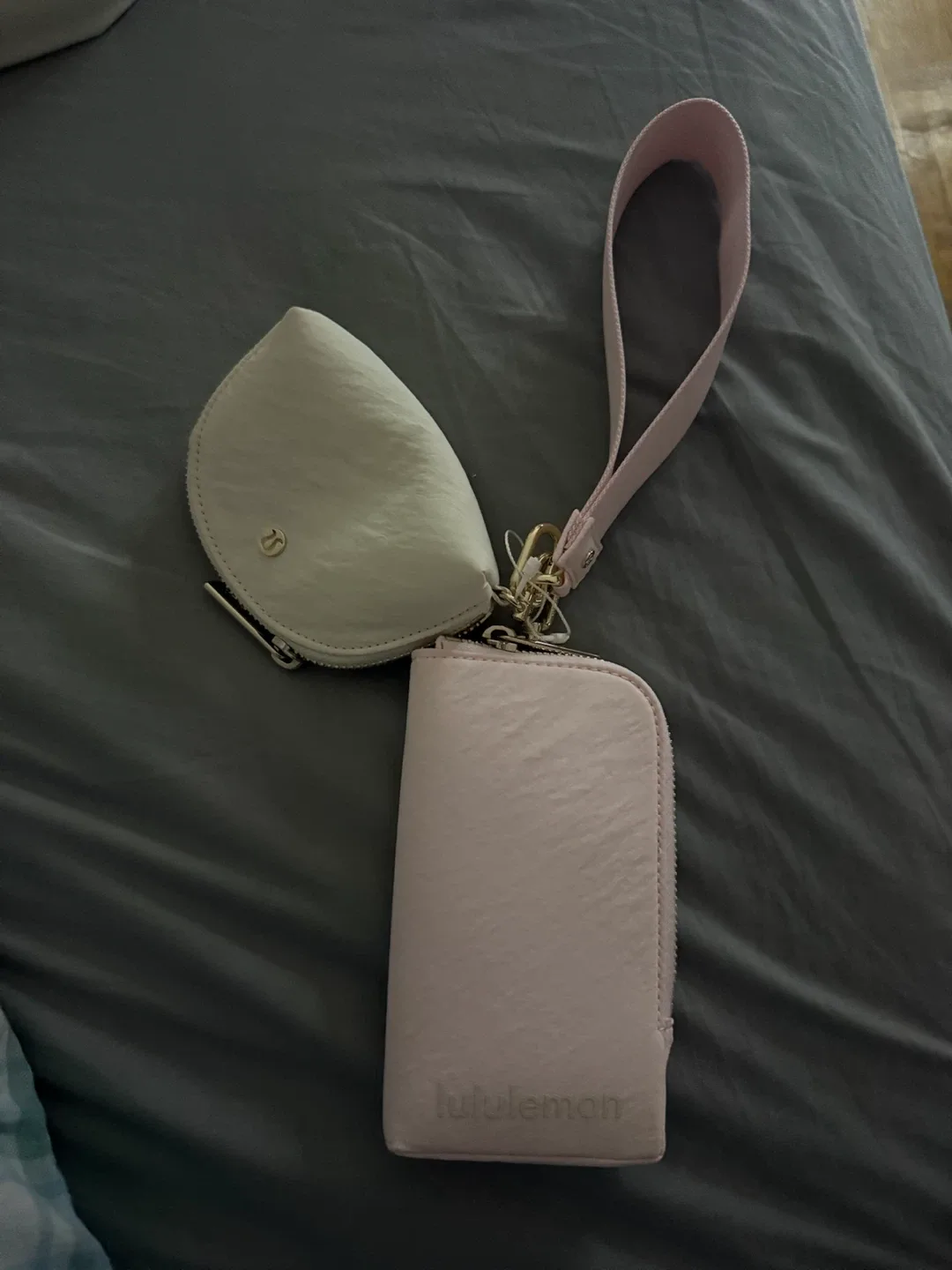 Lululemon wristlet and coin pouch set