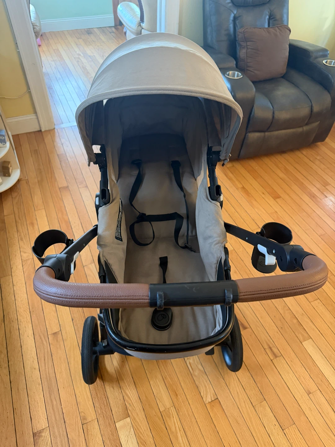 Evenflo Shyft Intuiti+ Stroller with Green & Gentle Fabric