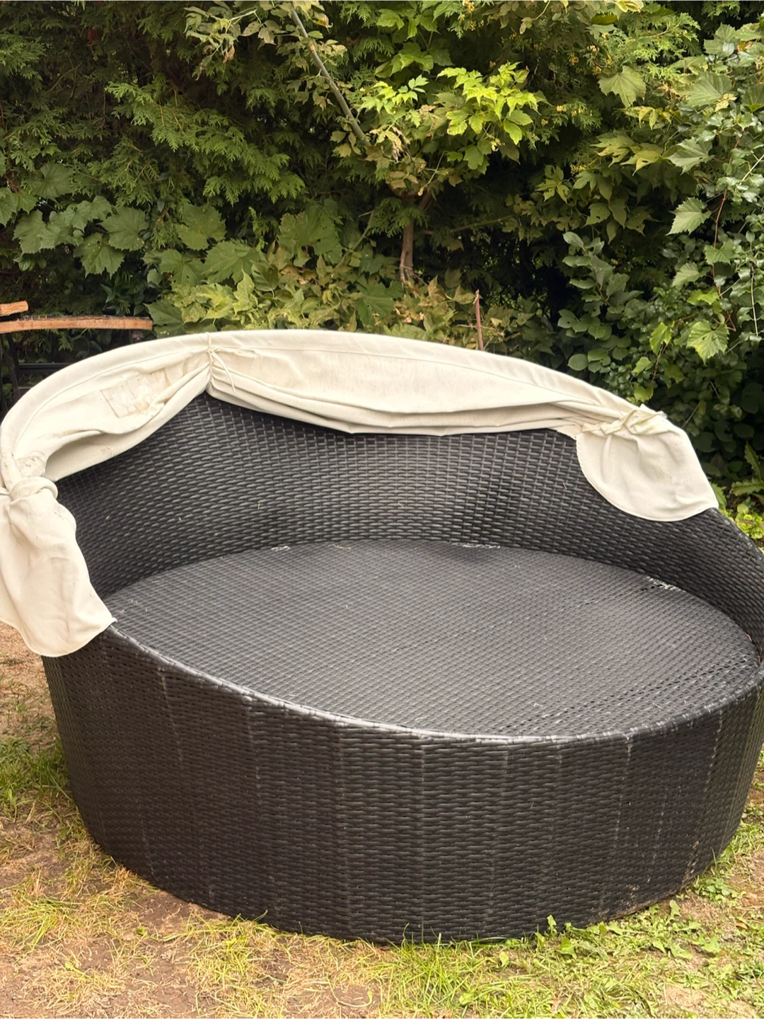 Round Wicker Patio Daybed with Canopy - photo 3