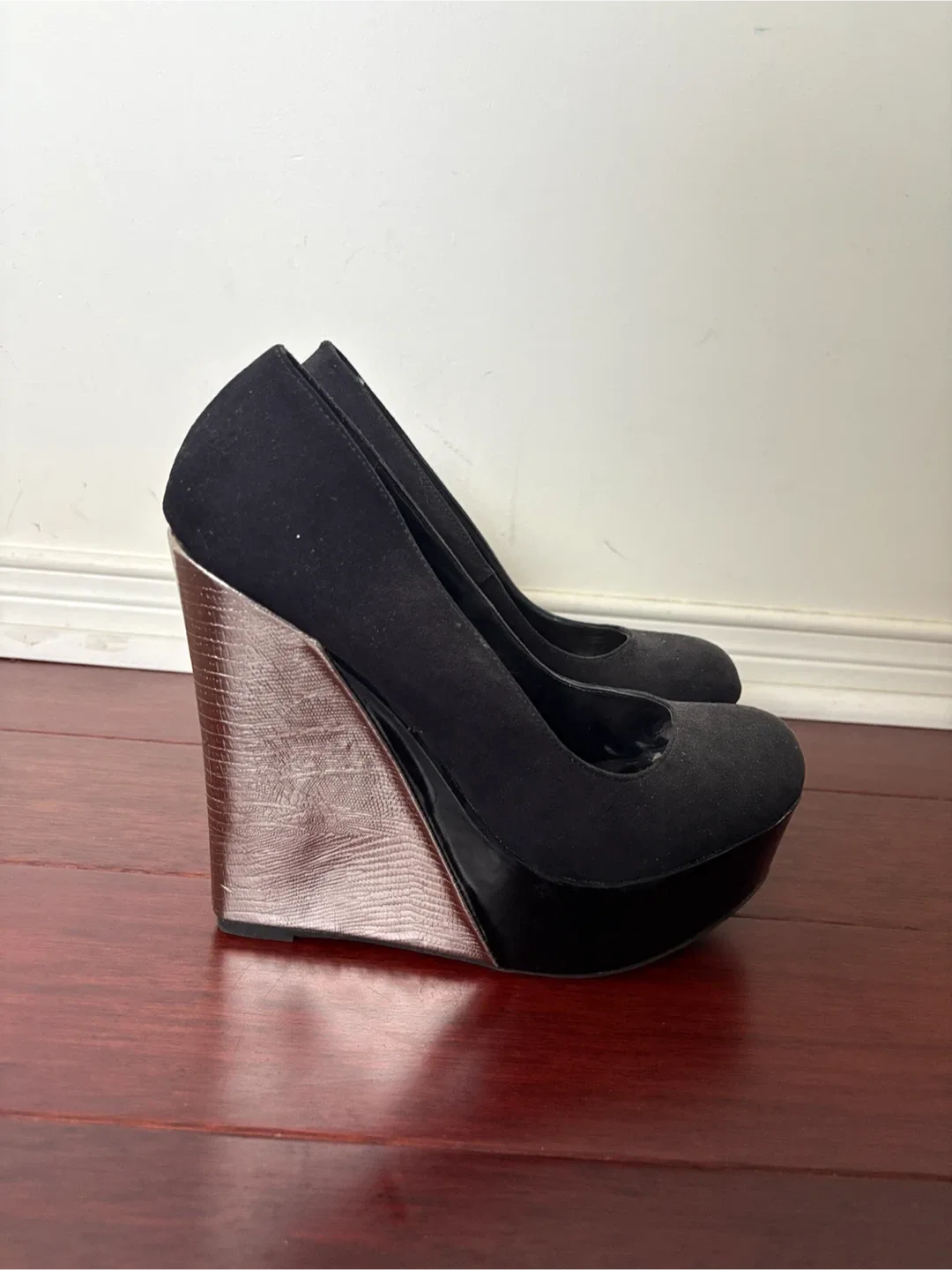 Liliana Black Wedge Heels - photo 2