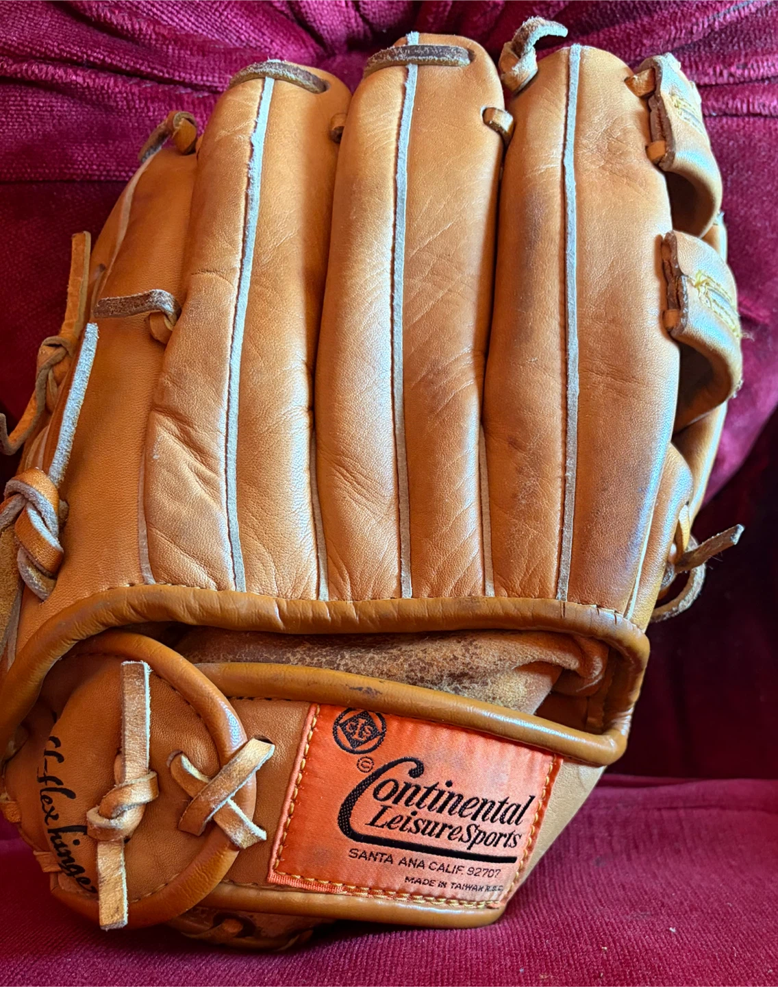 Continental Leisure Sports Baseball Glove