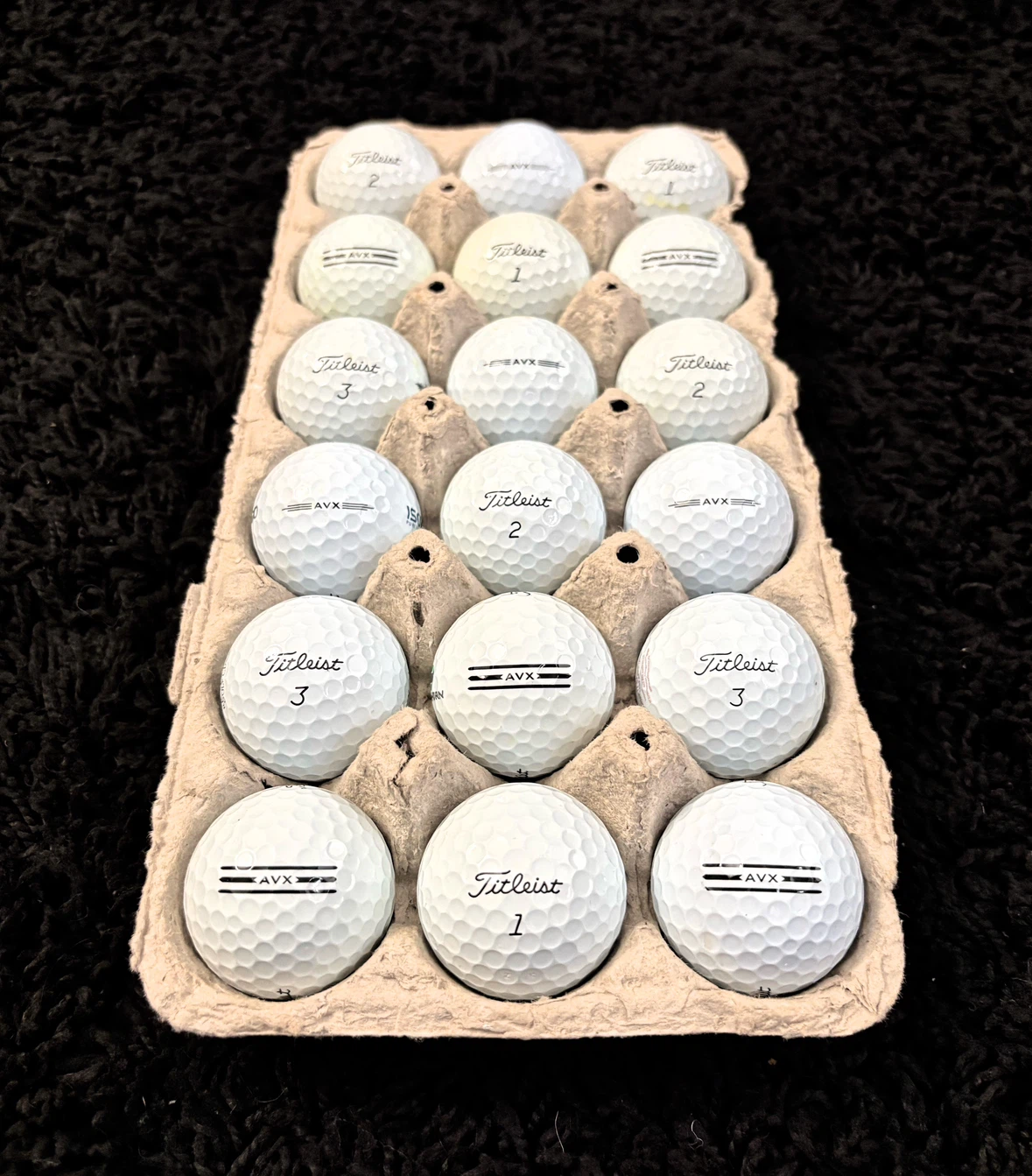 18 Titleist AVX Golf Balls
