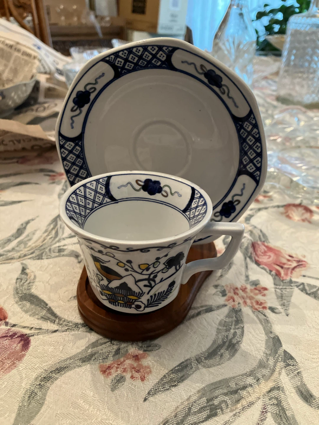 Vintage Wedgewood Porcelain Cup and Saucer Set - photo 2